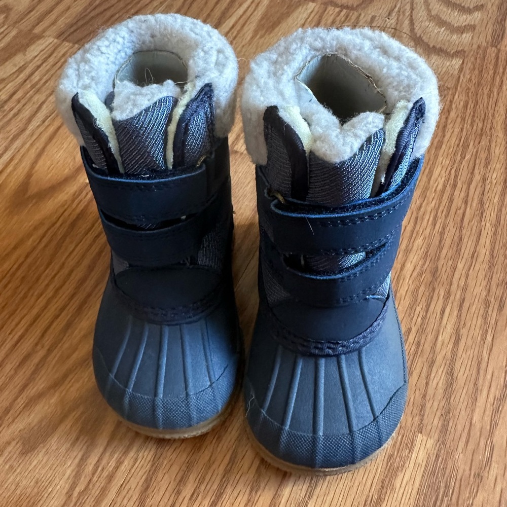 NWT Oshkosh B'Gosh Little Boy's Yule Snow Boots Size 4 Blue 2 Strap Closure